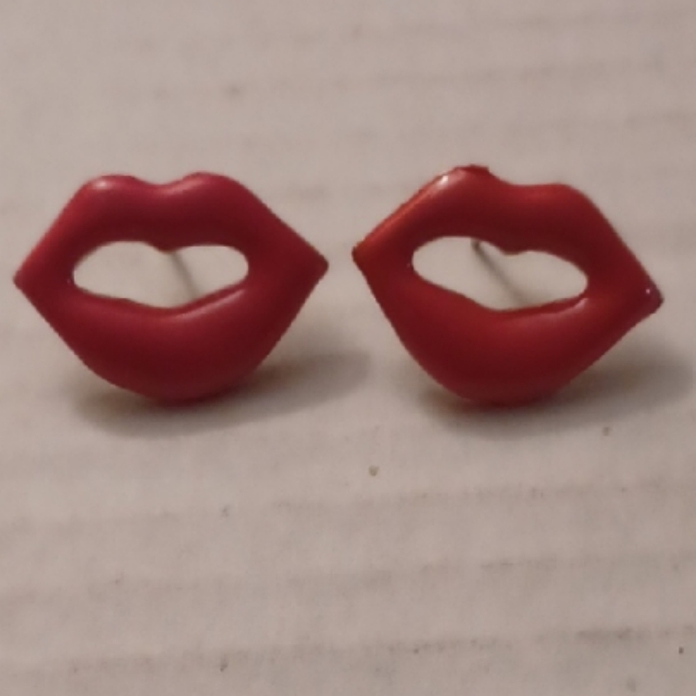 4/$30 Pink Lip Shaped Earrings